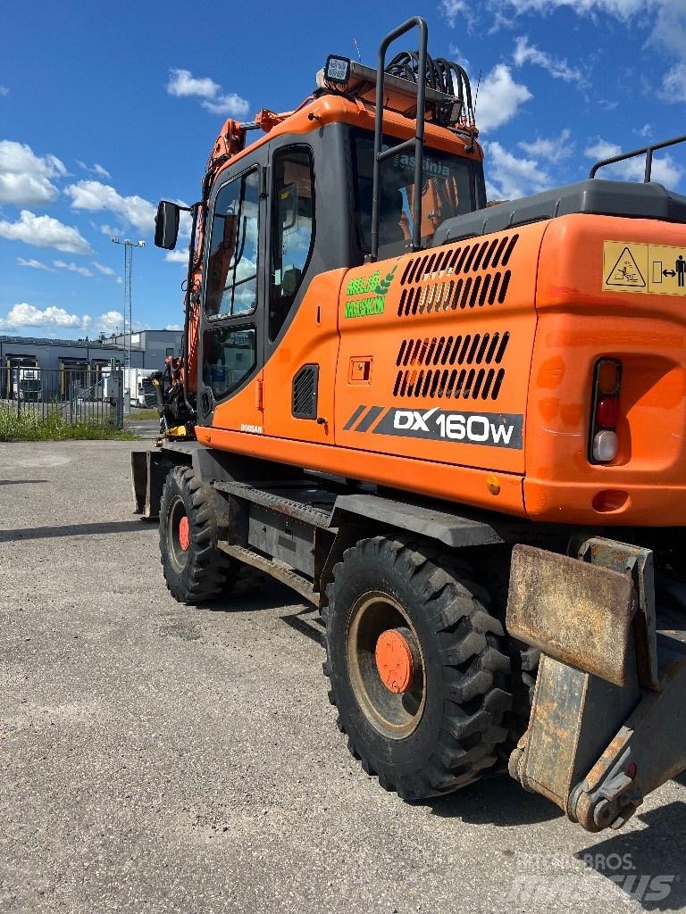 Doosan DX 160 W-3 Колесни екскаватори
