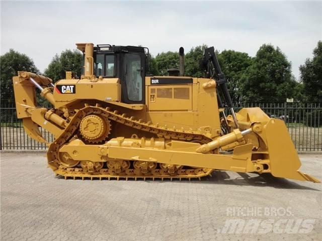 CAT D 8 R Верижни булдозери
