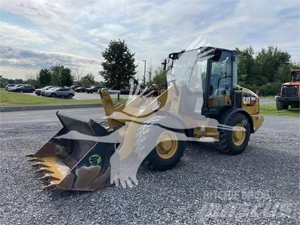CAT 906M Колесни товарачи