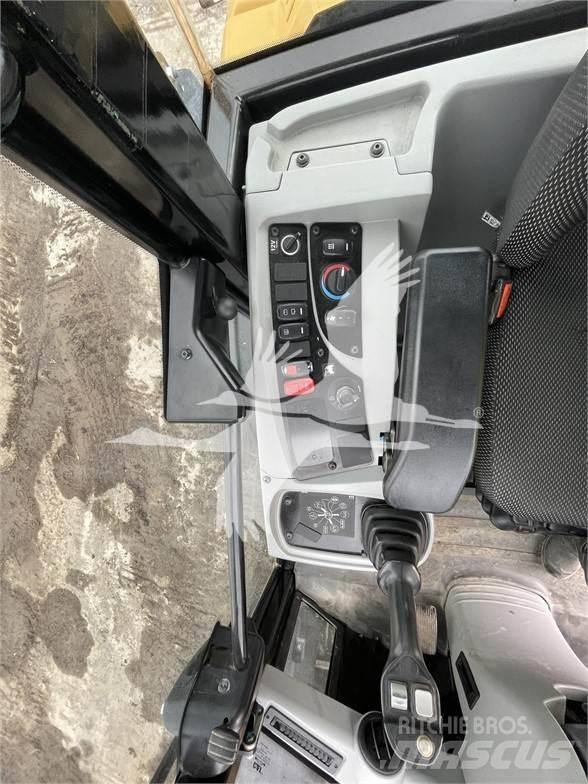 CAT 908M Колесни товарачи