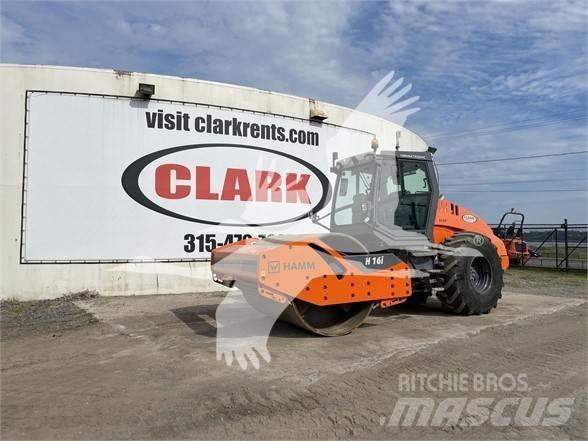 Hamm H16i Еднобарабанни ролки

