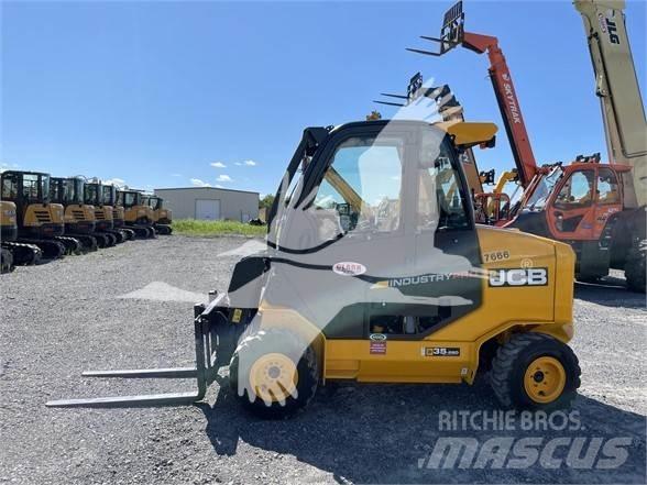 JCB 35 Телескопични товарачи