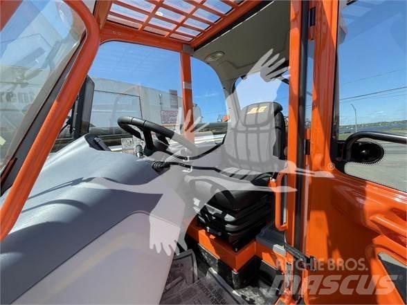 JLG 1075 Телескопични товарачи