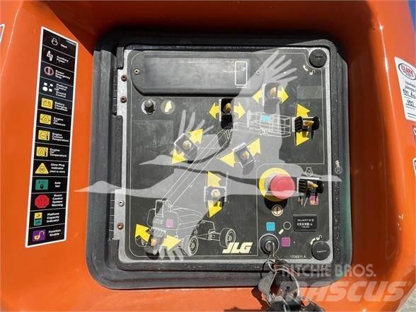 JLG 1350SJP Телескопични повдигачи
