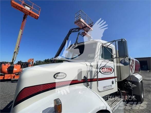 Peterbilt 330 Цистерни за вода

