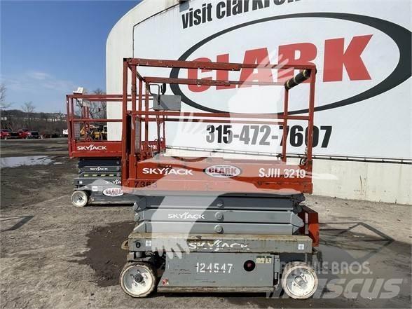 SkyJack SJ3219 Ножични работни платформи