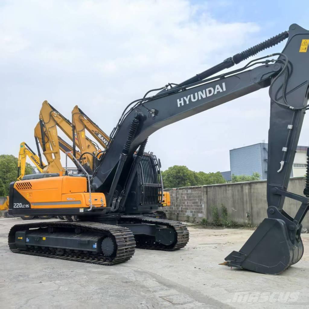 Hyundai r220lc-9s Средни екскаватори 7т - 12т