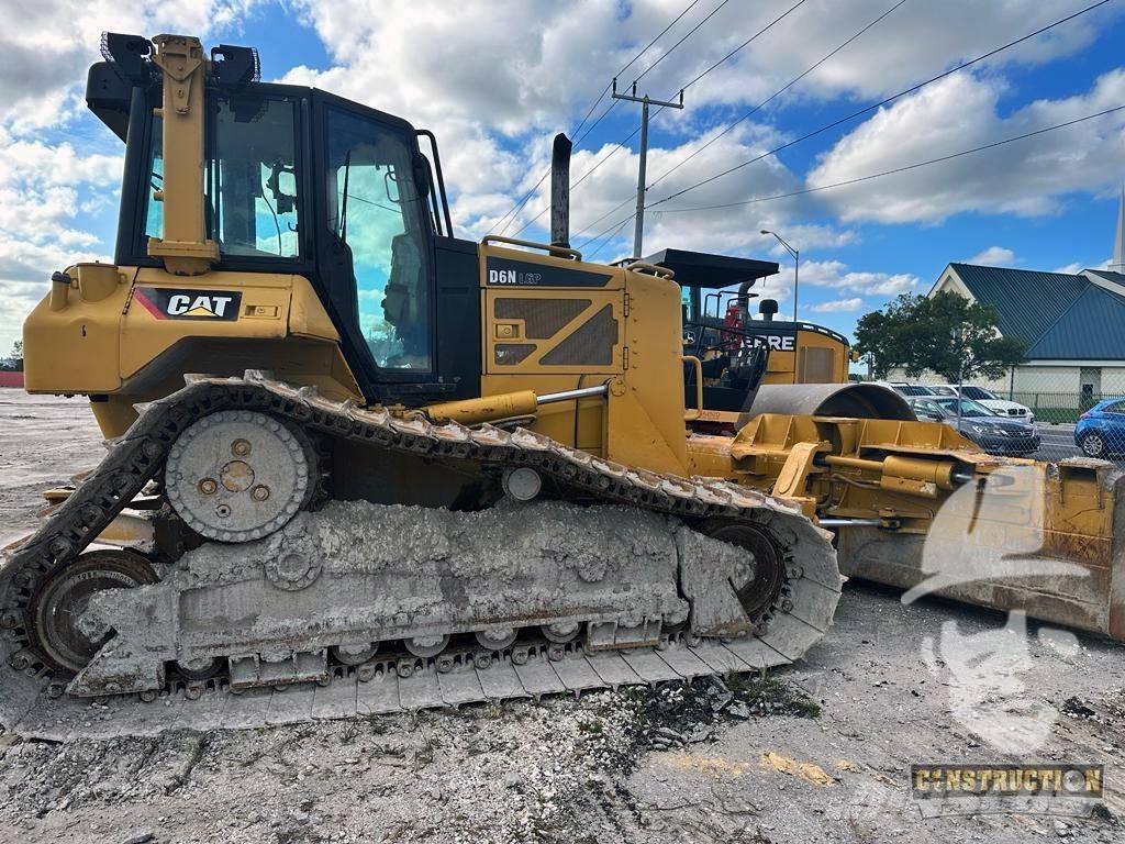 CAT D 6 N Верижни булдозери
