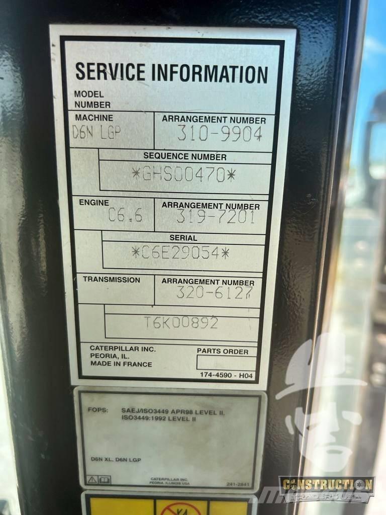 CAT D 6 N Верижни булдозери
