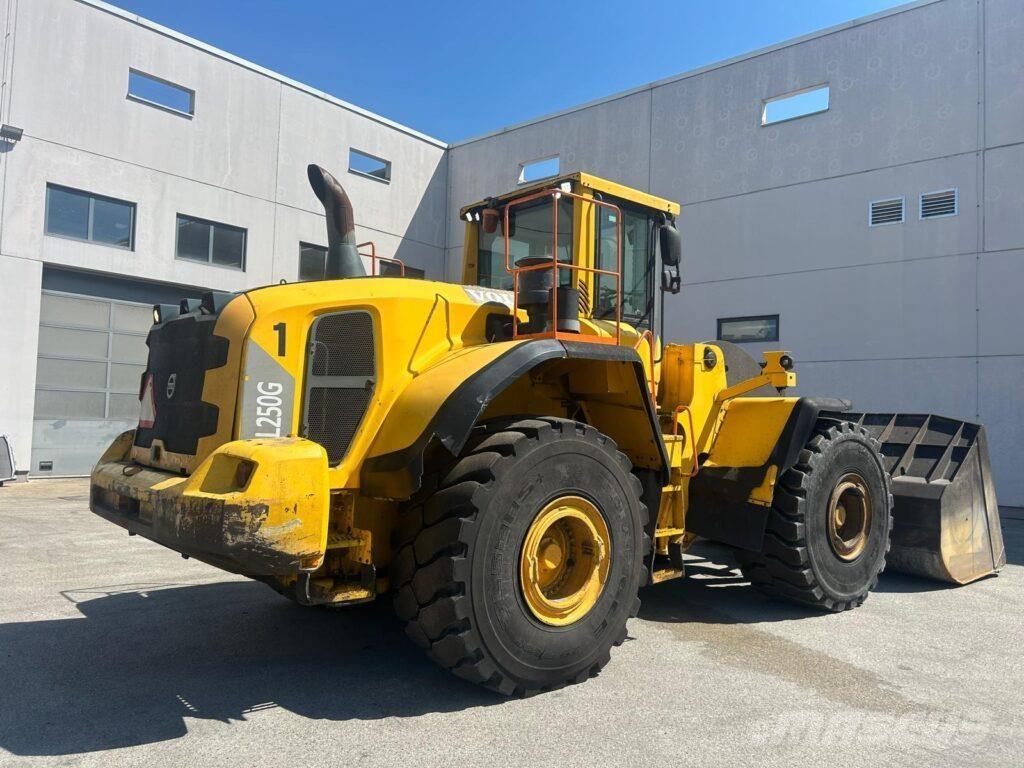 Volvo L250G Колесни товарачи