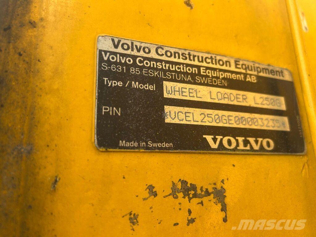 Volvo L250G Колесни товарачи