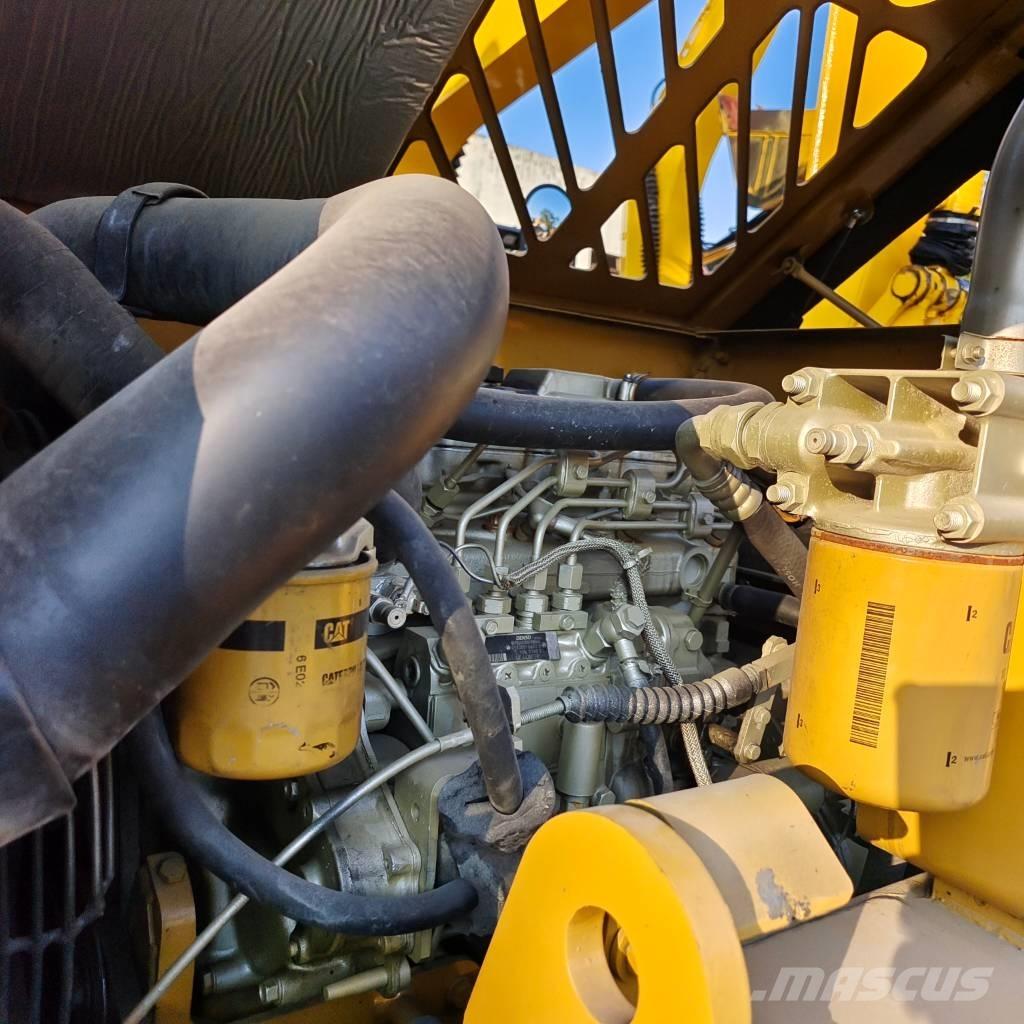 CAT 307 D Средни екскаватори 7т - 12т