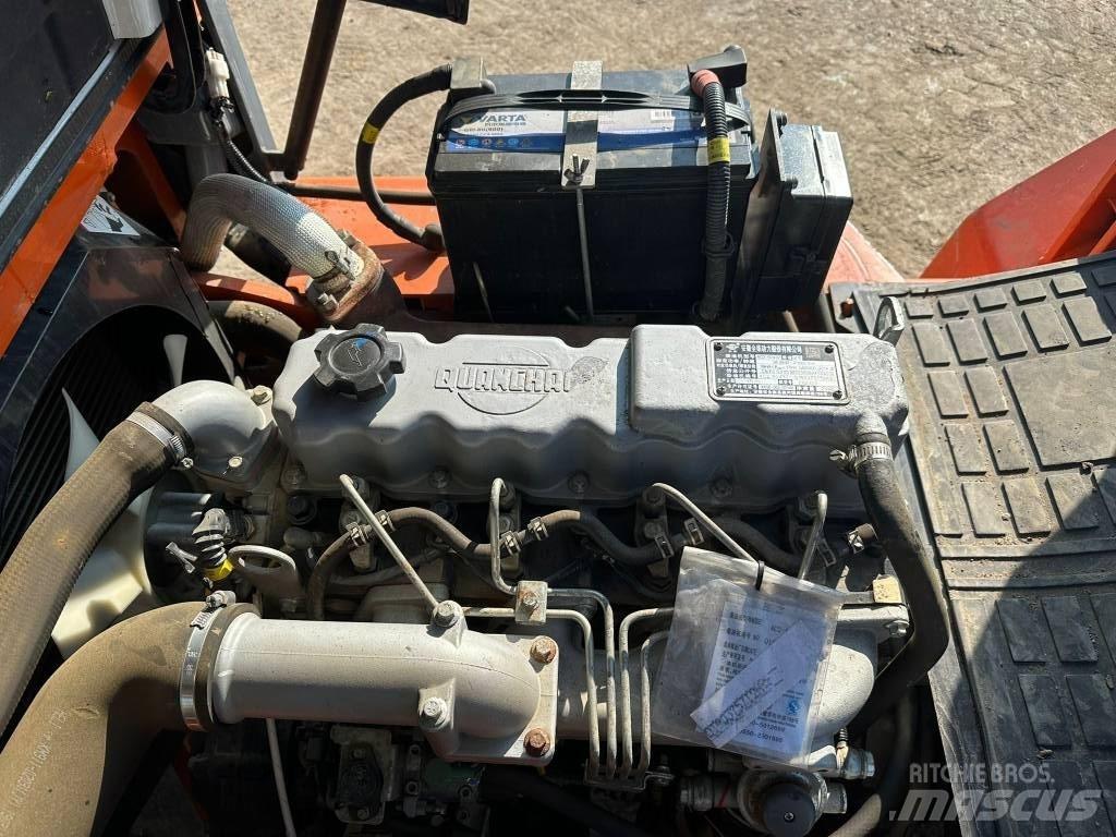 Heli CPD 30 Дизелови камиони