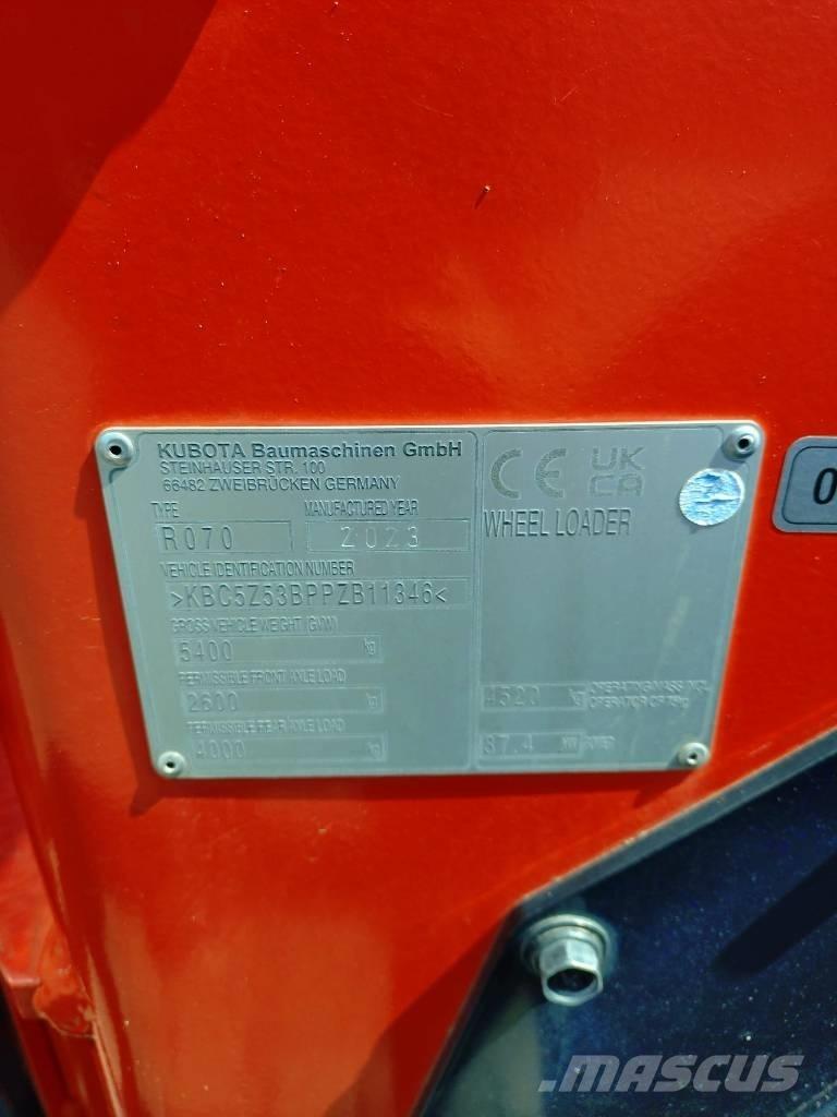 Kubota R 070 Колесни товарачи