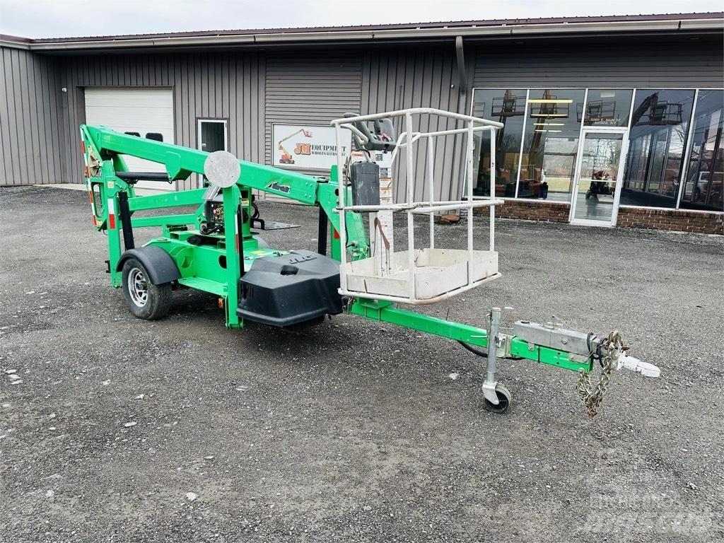 JLG T 350 Моторизирани платформи с ремарке