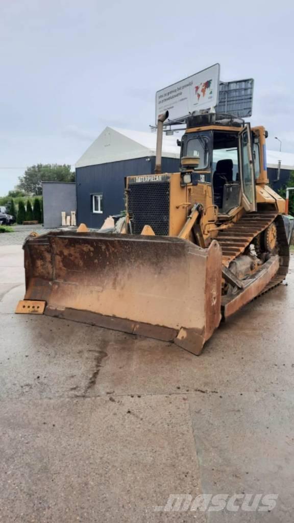 CAT D 6 M XL Верижни булдозери
