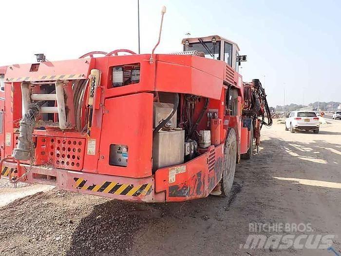 Sandvik DT821 C Апаратура за повърхностна редова сеидба