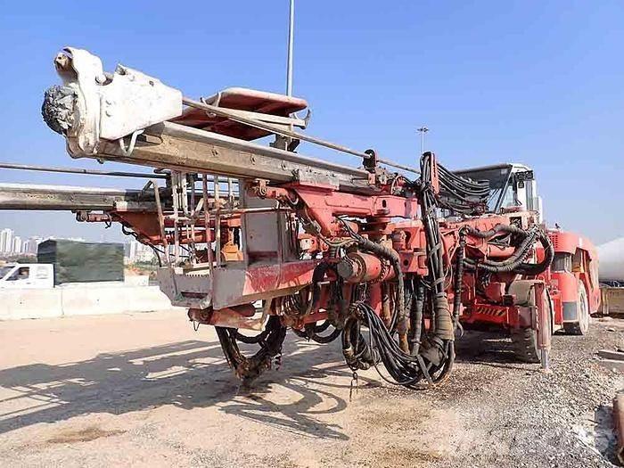 Sandvik DT821 C Апаратура за повърхностна редова сеидба