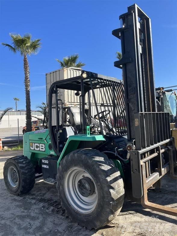 JCB 930 Камиони за херавни местности