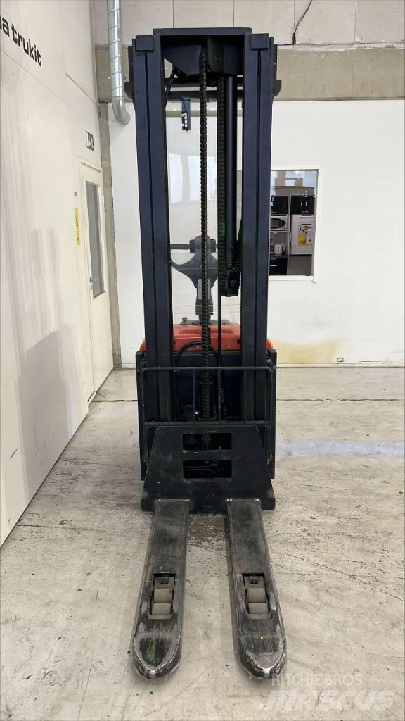 BT SPE 160 L Самоходни товарачи