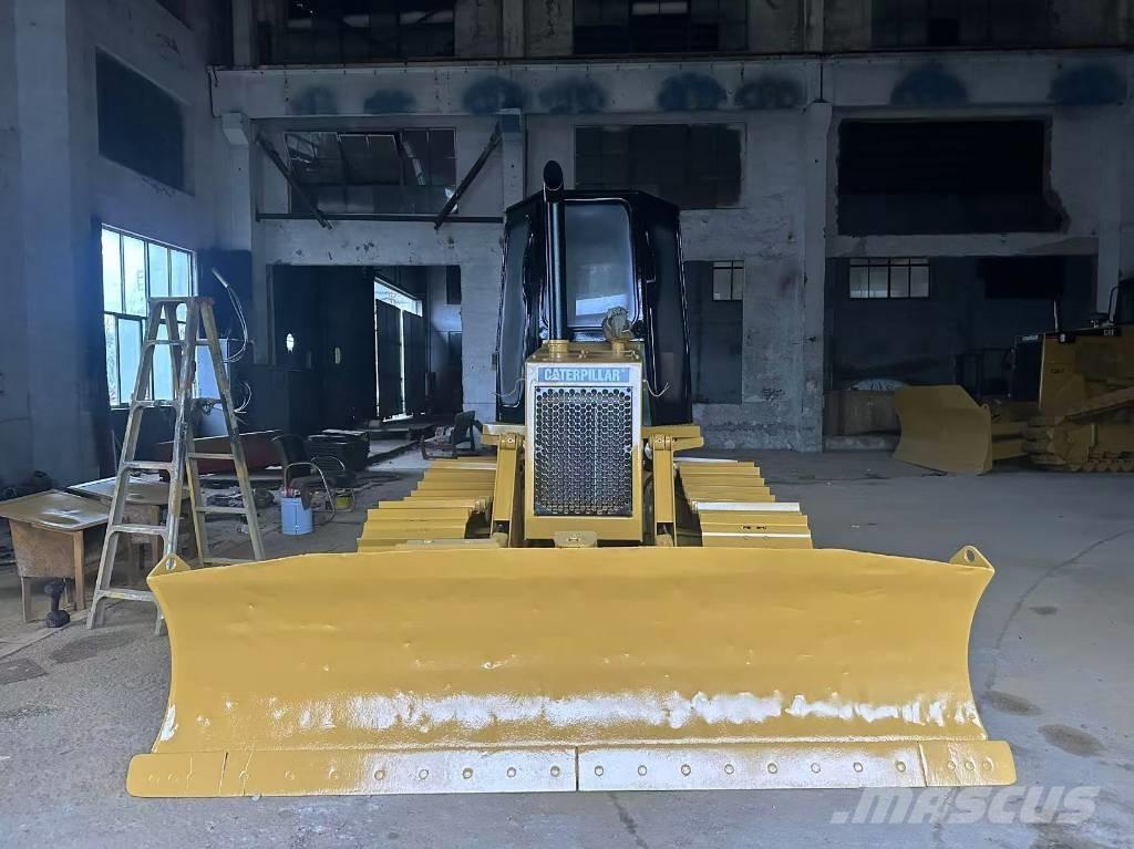 CAT D 4 C Верижни булдозери
