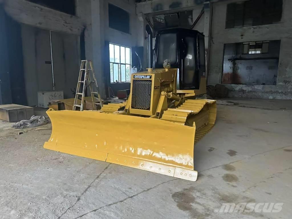 CAT D 4 C Верижни булдозери
