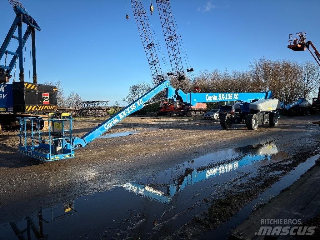 Genie SX 135 XC Телескопични повдигачи
