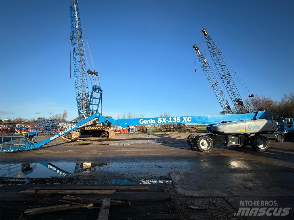 Genie SX 135 XC Телескопични повдигачи
