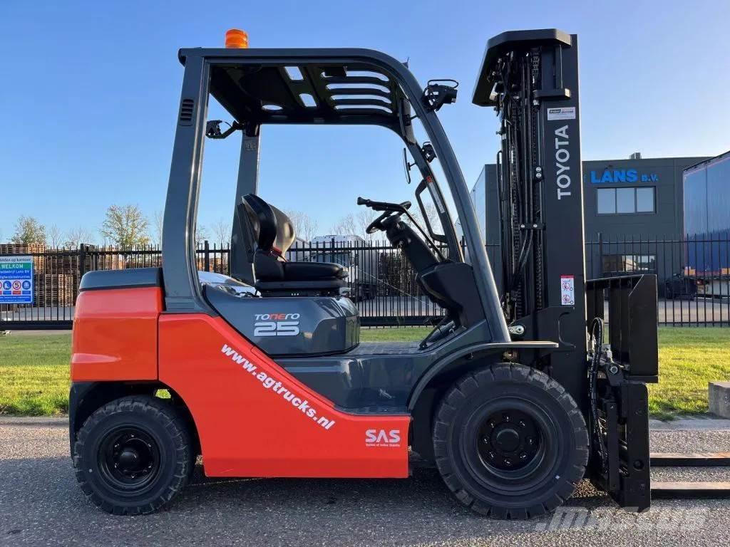 Toyota 52-8FDF25 Дизелови камиони