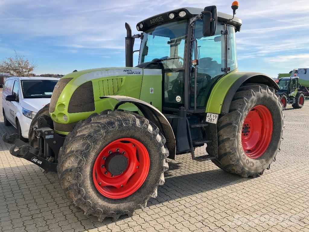 CLAAS Ares 697 ATZ Трактори
