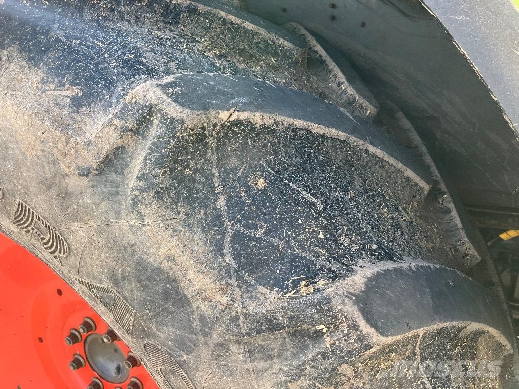 CLAAS Ares 697 ATZ Трактори