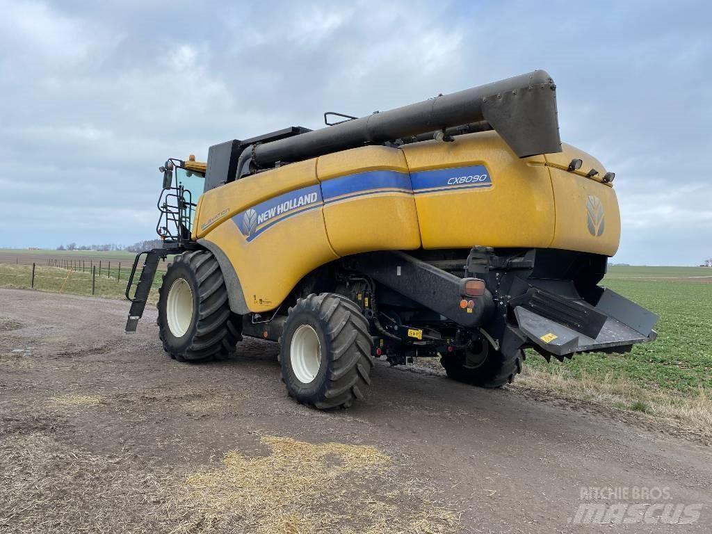 New Holland CX 8090 Комбайни