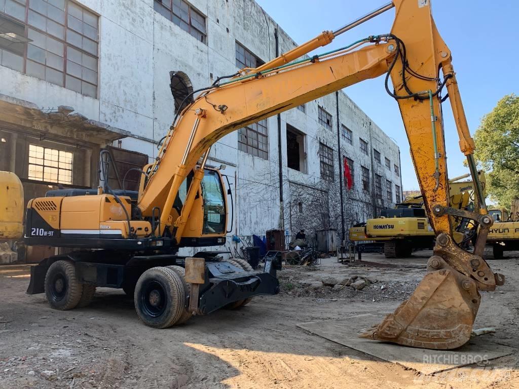 Hyundai R210W-9 Колесни екскаватори