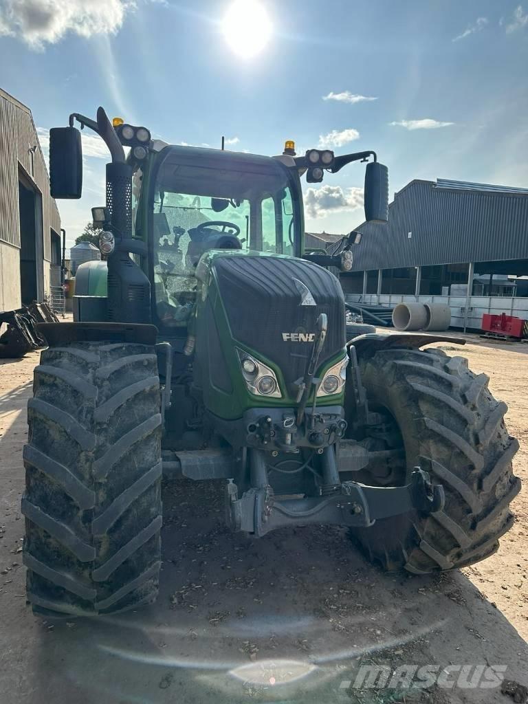 Fendt 724 Profi Plus Трактори