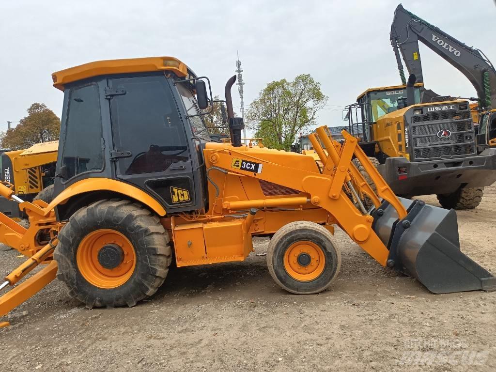 JCB 3 CX Колесни товарачи
