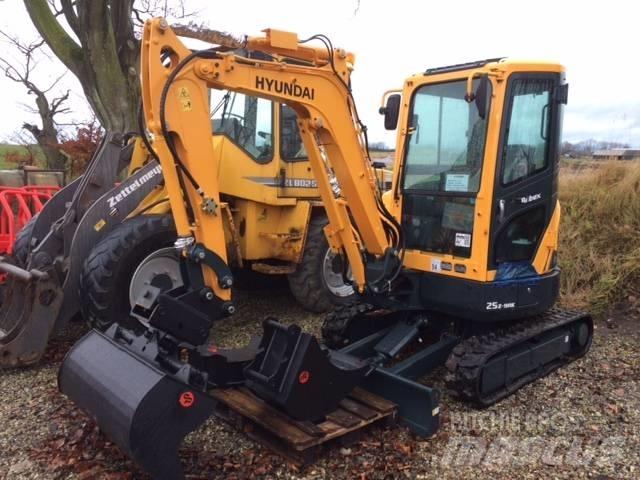 Hyundai R25 AK Мини екскаватори < 7 т