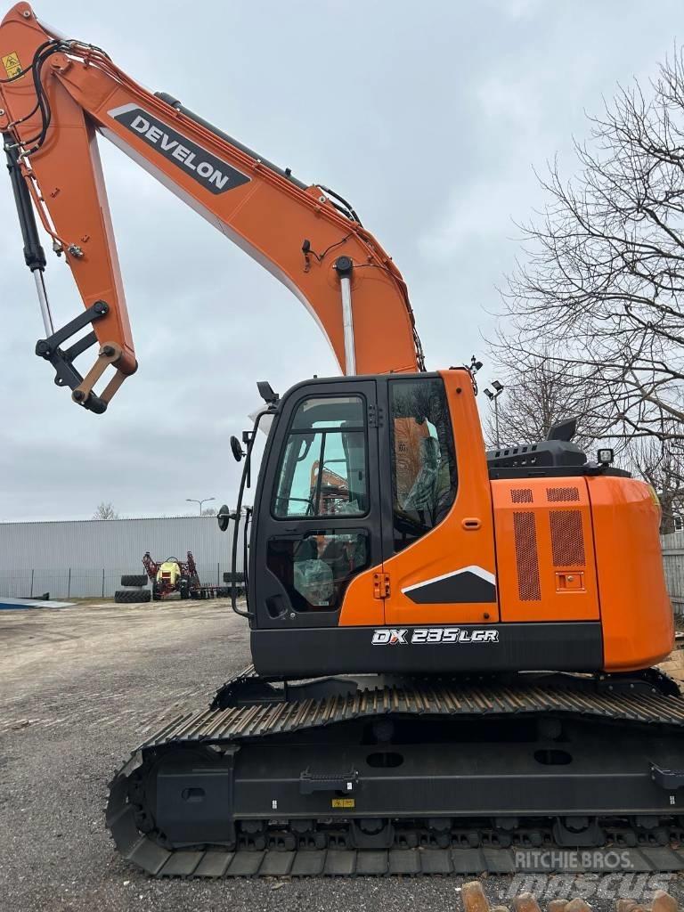 Develon DX 235 LCR-7 Верижен екскаватор