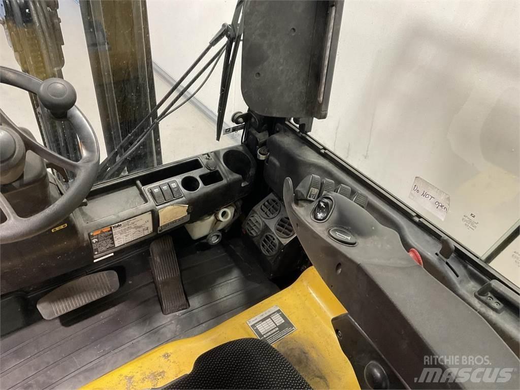 Yale ERP30VL Електрически вилични кари-повдигачи