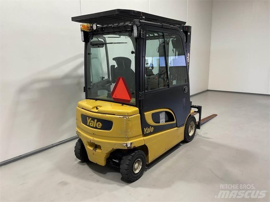 Yale ERP30VL Електрически вилични кари-повдигачи