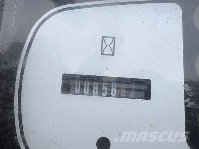 Komatsu PC 14 R-3HS Мини екскаватори < 7 т