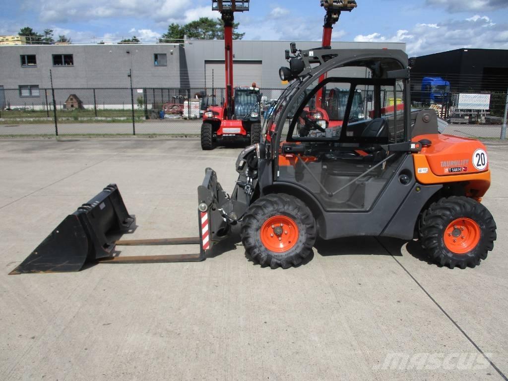 Ausa T144 H X4 (071) Телескопични товарачи