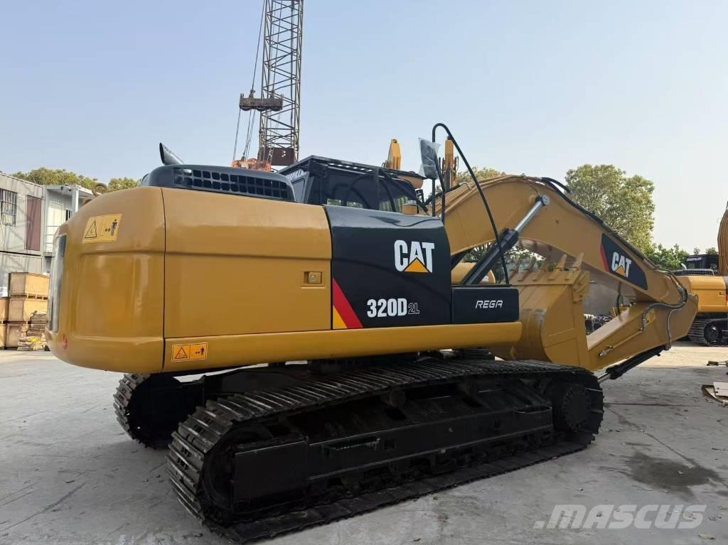 CAT 320d2 Средни екскаватори 7т - 12т