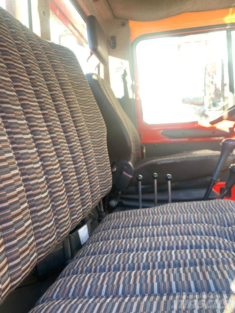 Unimog 1600 Комунални съоражения
