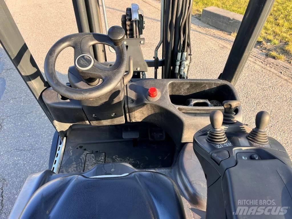 Linde E18L-02 Електрически вилични кари-повдигачи