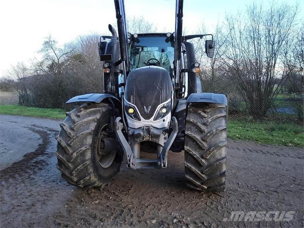 Valtra t 234 a Трактори