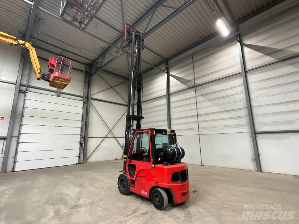 Hyster H 3.0 FT Камиони с АГУ
