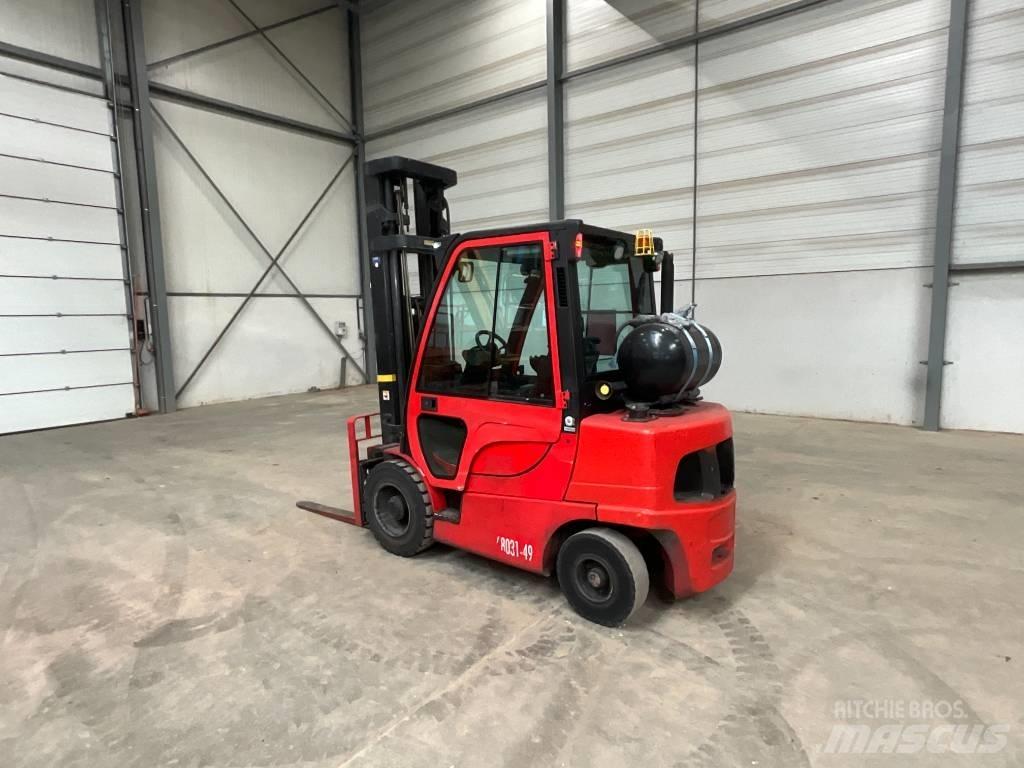 Hyster H 3.0 FT Камиони с АГУ