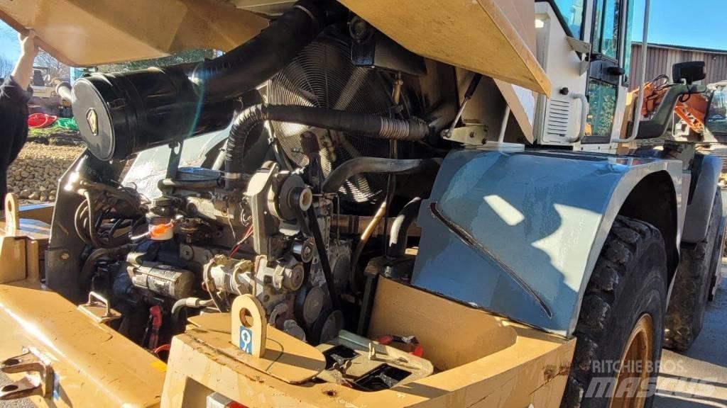 Liebherr L 534 Колесни товарачи
