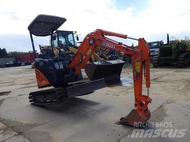 Hitachi ZX 17 U-2 Мини екскаватори < 7 т