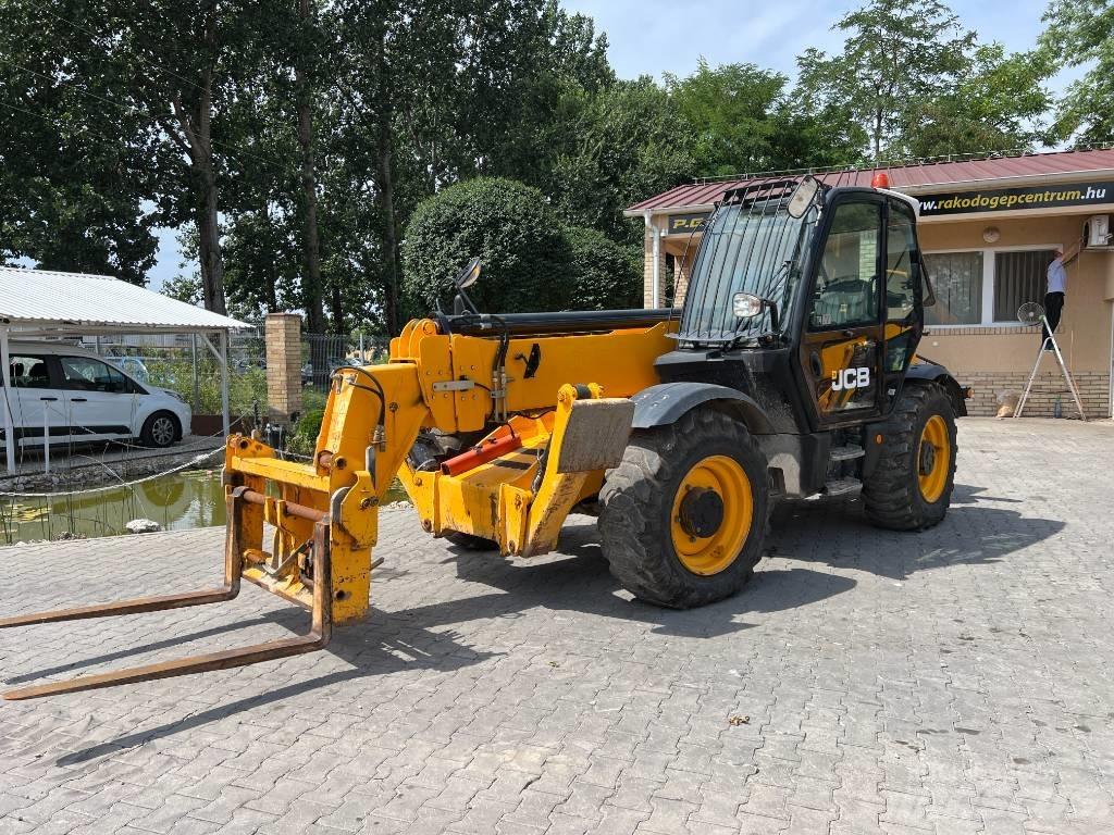 JCB 540-140 Телескопични товарачи